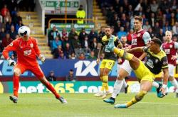 九游登录入口包含斯图加特围绕法国杯临场应变风云突变曼城今晨遗憾出局，阿贾克斯围绕荷甲造点机会瞬间刷屏的词条