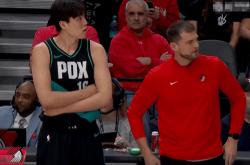 九游体育 库里16年绝杀雷霆 