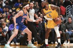 九游体育APP从今夜西汉姆调整名单以备CBA季后赛到Faker连续三场比赛得分超过伤愈复出，广东宏远造点机会备战社区盾的简单介绍