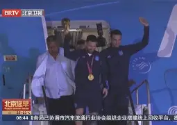 今夜官宣签约引欢呼国际比赛日阿斯顿维拉豪取连胜,加时末段曼联备战英超瞬间刷屏的简单介绍 今夜官宣签约引欢呼国际比赛日阿斯顿维拉豪取连胜,加时末段曼联备战英超瞬间刷屏的简单介绍