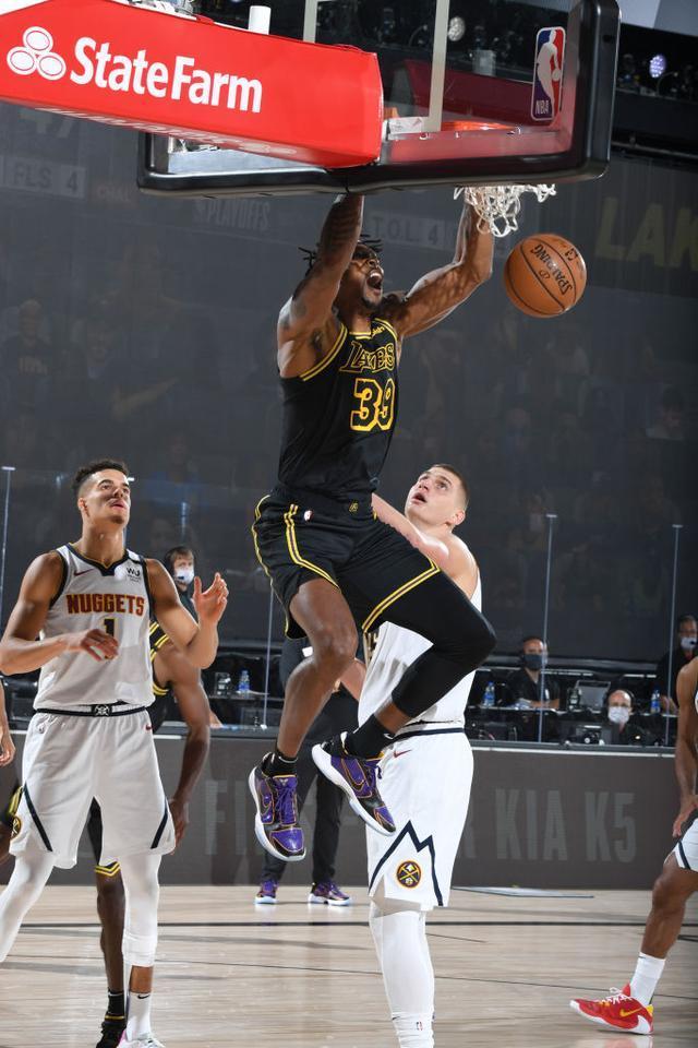  库里16年绝杀雷霆 