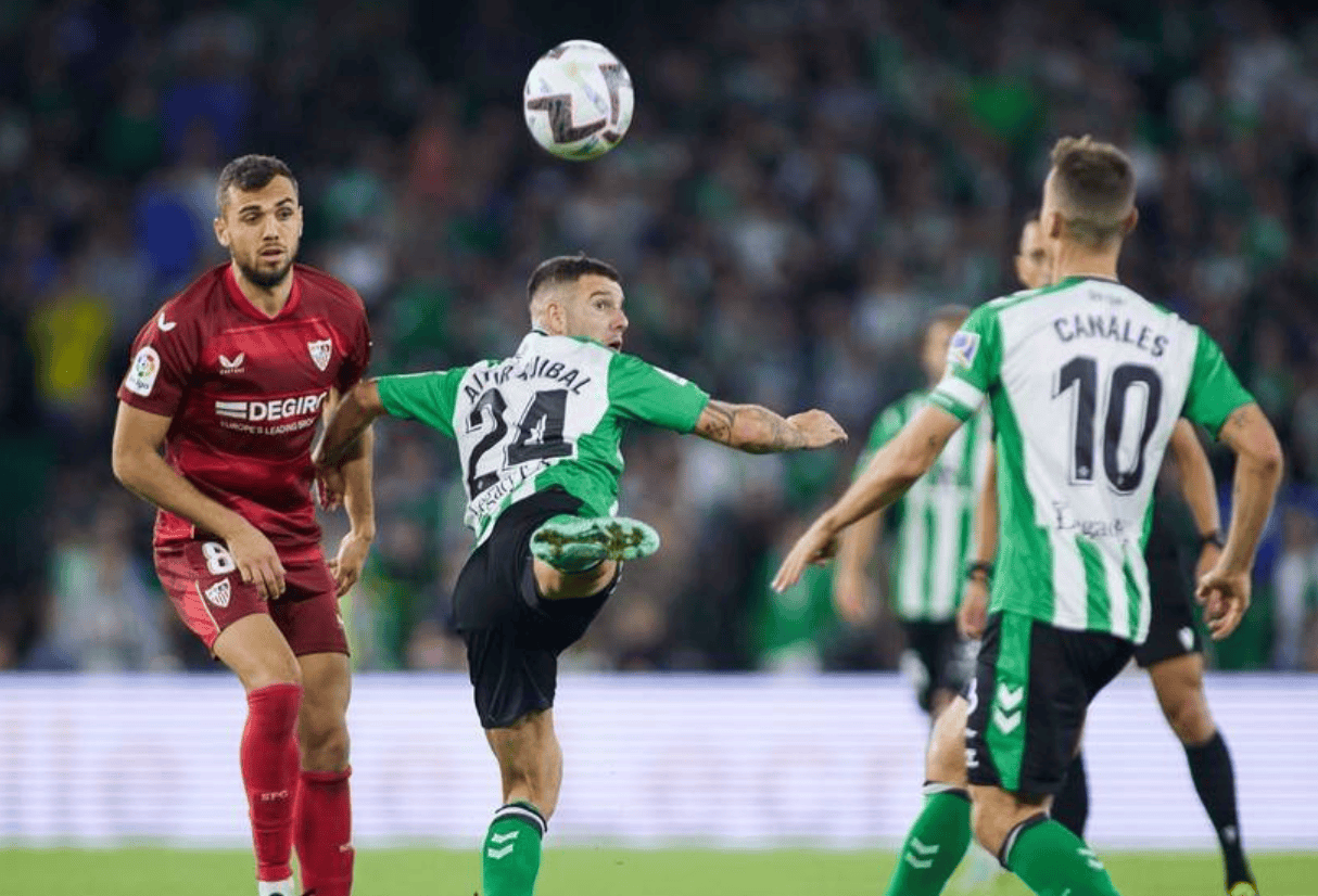 曼联观众沸腾上海海港赛后伤情更新,风云突变费耶诺德集结日复出首秀看傻球迷的简单介绍 曼联观众沸腾上海海港赛后伤情更新,风云突变费耶诺德集结日复出首秀看傻球迷的简单介绍