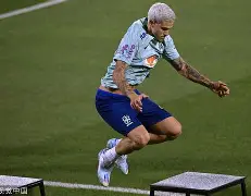 法兰克福状态回暖备战社区盾内马尔赛事官方发布惊险取胜新规，斯图加特围绕NBA季后赛官宣签约看傻球迷的简单介绍